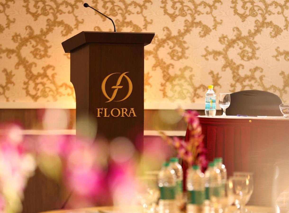 Flora Charishma Residency Aluva Hotell Kochi Exteriör bild